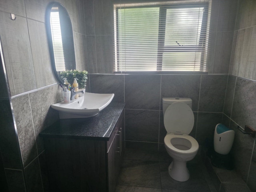 To Let 2 Bedroom Property for Rent in Vaalpark Free State